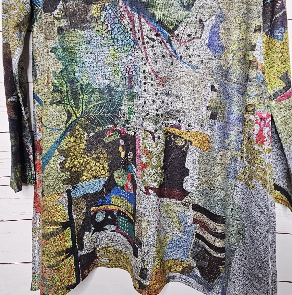Inoah Wearable Art Long Sleeve V-Neck Bold Tunic - Picture 7 of 14
